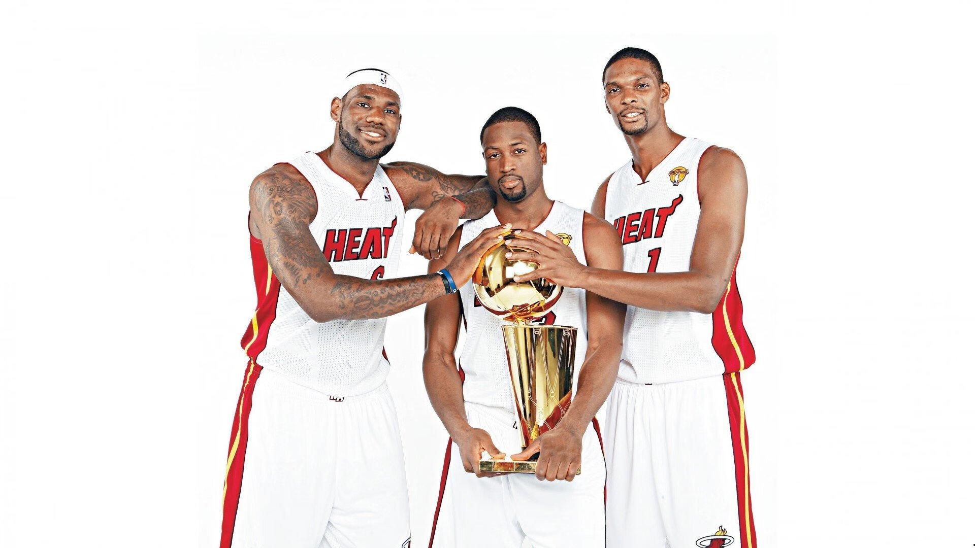 【1xbet中文版平台】NBA总决赛激战正酣，凯尔特人与勇士上演巅峰对决