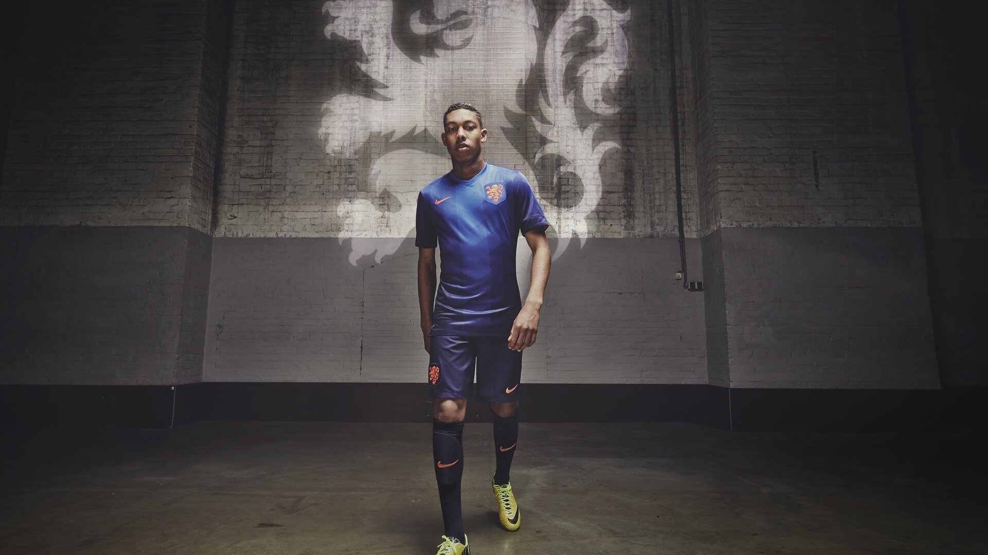 新星闪耀！小将上演帽子戏法助球队大胜晋级：1xbet中文版平台